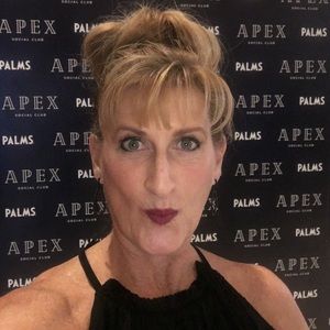 Meet your Posher, Sharmaine